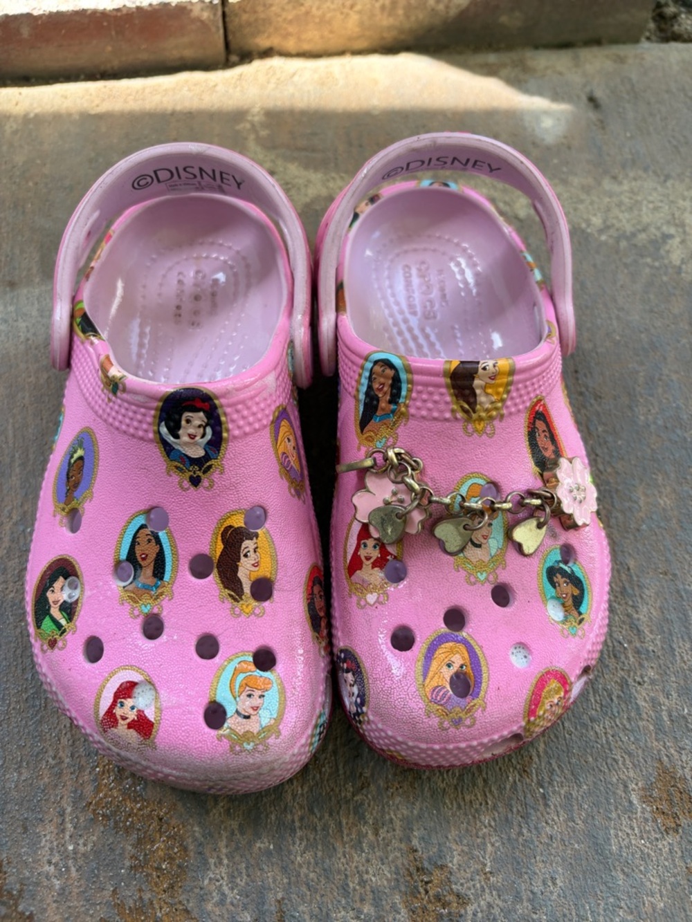 Disney Pink Princess Character Clogs with Charm Bracelet Childs 11 us used nice